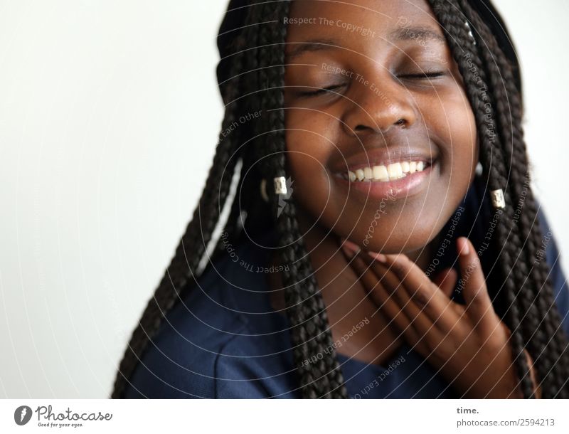 Emotion Living for the Dreams Feminine Girl 1 Human being Sweater Black-haired Long-haired Afro To hold on To enjoy Smiling Laughter Beautiful Emotions Joy