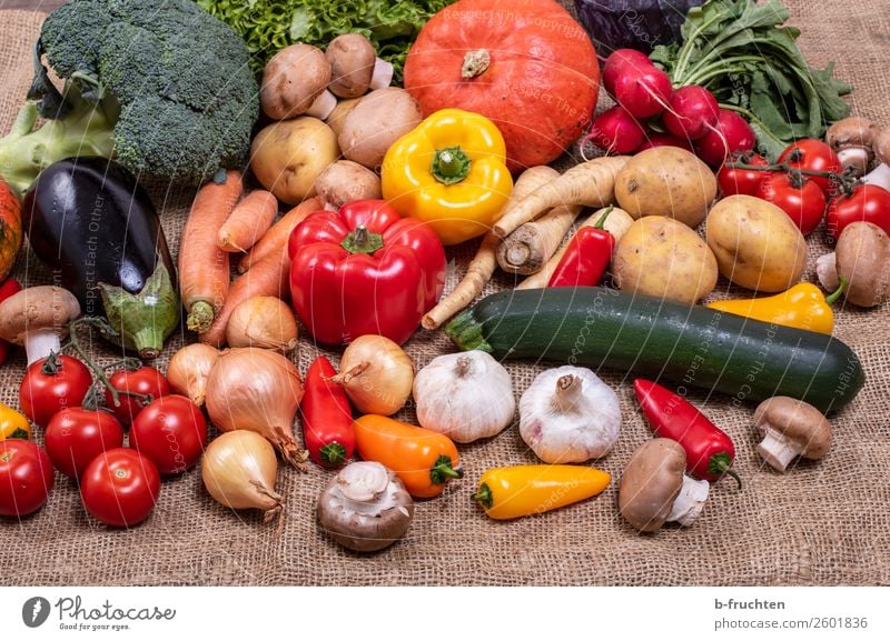 vegetable diversity Food Vegetable Lettuce Salad Organic produce Vegetarian diet Healthy Eating Select Fresh Many Multicoloured Versatile Supply Jute Jute sack