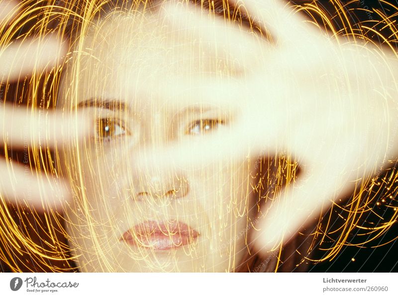 Lichtsynapsen // Human being Feminine Woman Adults Head Hand 1 Esthetic Contentment Movement Bizarre Chaos Energy licht doppelbelichtung Irritation Swirl