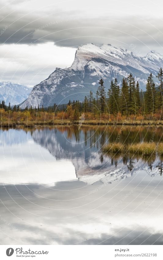 still wind Vacation & Travel Trip Expedition Mountain Environment Nature Landscape Sky Clouds Autumn Rock Mount Rundle Rocky Mountains Snowcapped peak Lakeside