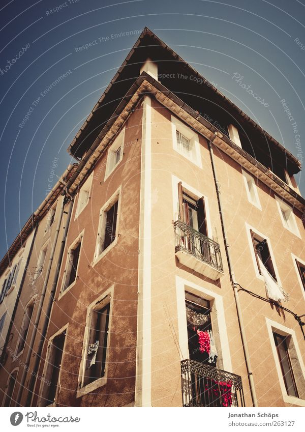 Narbonne XVI City trip Summer Sun France Southern France House (Residential Structure) Manmade structures Building Architecture Facade Window Old Poverty