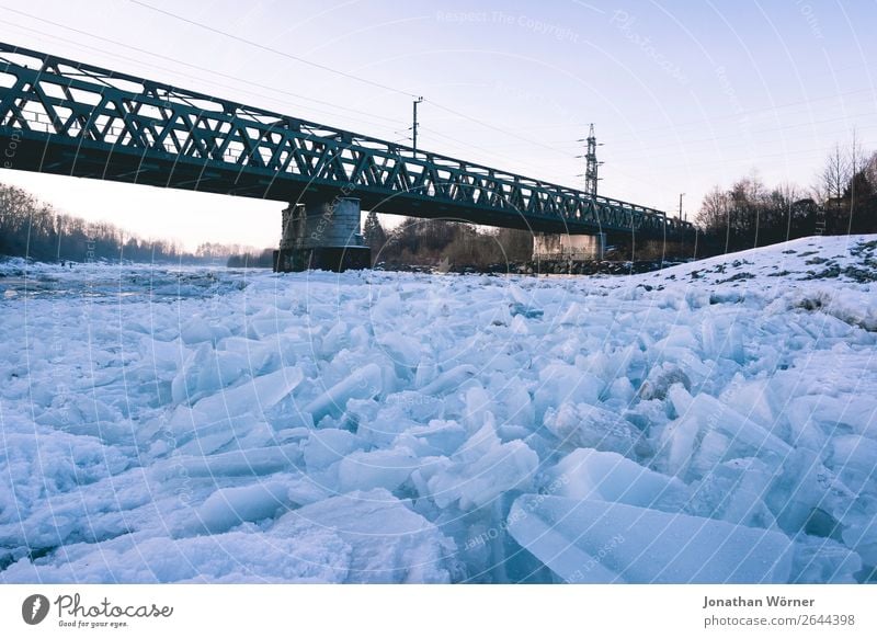 Icy Winter Elements Sunrise Sunset Ice Frost Snow Bridge Adventure Apocalyptic sentiment Environment Colour photo Subdued colour Exterior shot Morning Dawn