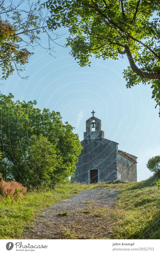 quiet place Chapel Croatia Church Religion and faith Sky Deserted Exterior shot Belief Day Mediterranean sea Adriatic Sea Lanes & trails off Village