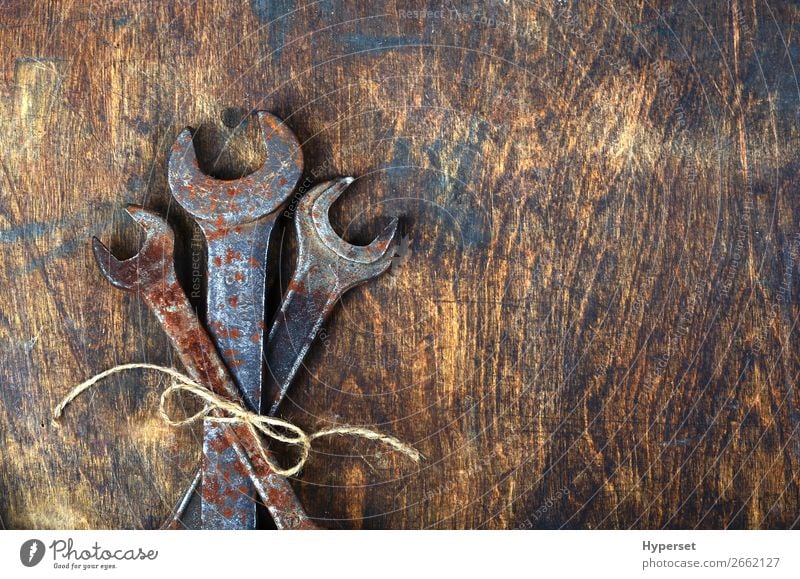 Metal bunch wrench rusty tools Table Work and employment Business Rope Man Adults Bouquet Collection Wood Rust Old Authentic Dirty Brown Antique background