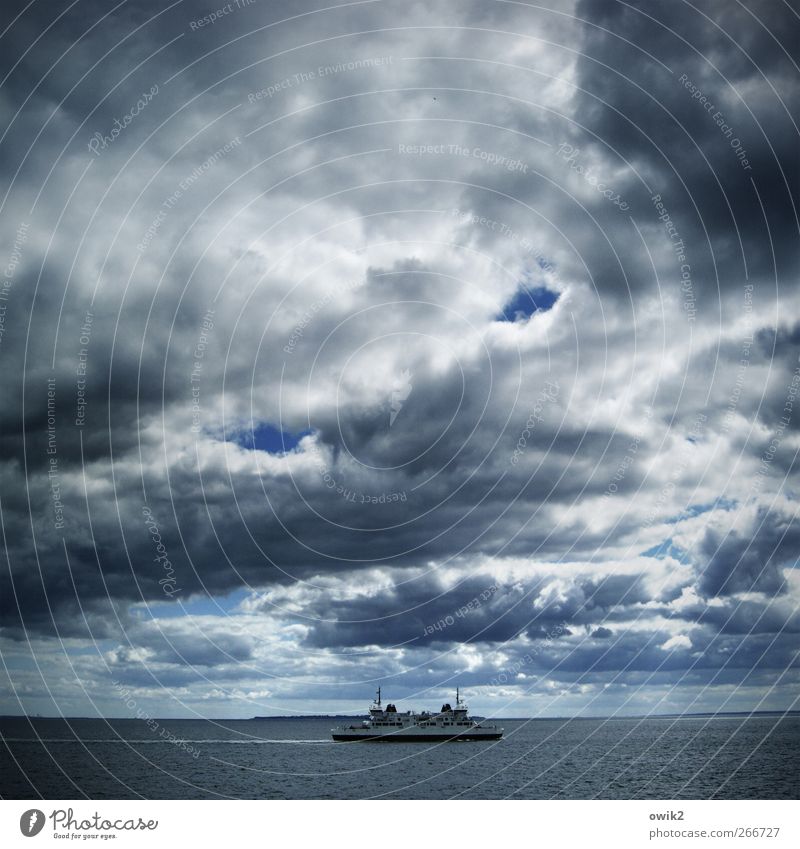 Halfway along the route Environment Nature Landscape Water Sky Clouds Storm clouds Horizon Climate Weather Beautiful weather Wind Waves Coast Ocean Fehmarn Belt