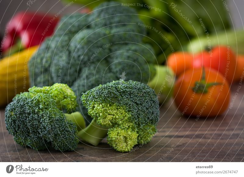 Healthy Green Organic Raw Broccoli and other vegetables Vegetable Healthy Eating florets Fresh Food Food photograph Agriculture Vitamin Cabbage Dinner