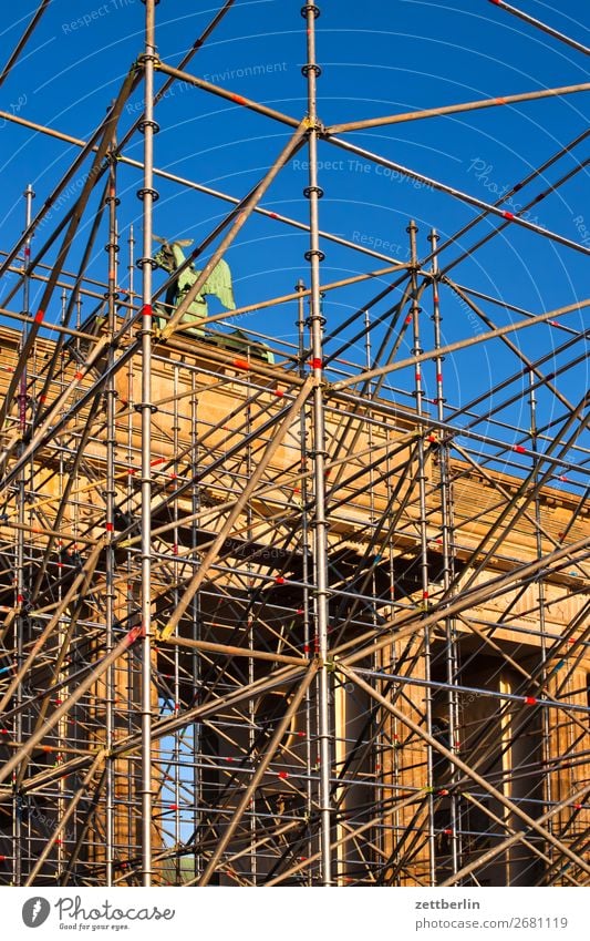 Brandenburg Gate Architecture Construction site Scaffold Stage Event Berlin City Germany Worm's-eye view Scaffolding Capital city Sky Heaven Downtown langhans