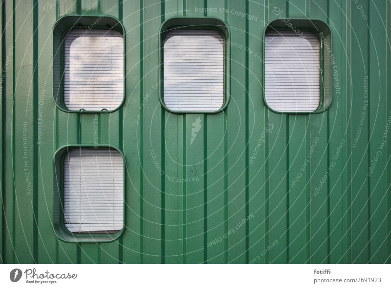 greenbox Port City Deserted Facade Window Metal Stripe Sharp-edged Good Positive Round Green Power Elegant Venetian blinds Roller blind overcast Container