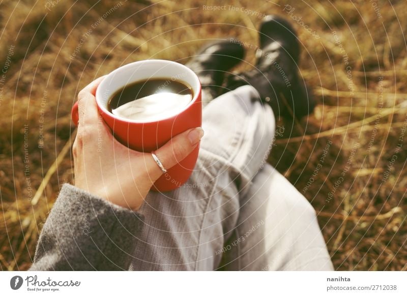 One people holding a cup of coffee or soluble cereals Nutrition Breakfast Organic produce Beverage Drinking Hot drink Hot Chocolate Coffee Tea Lifestyle