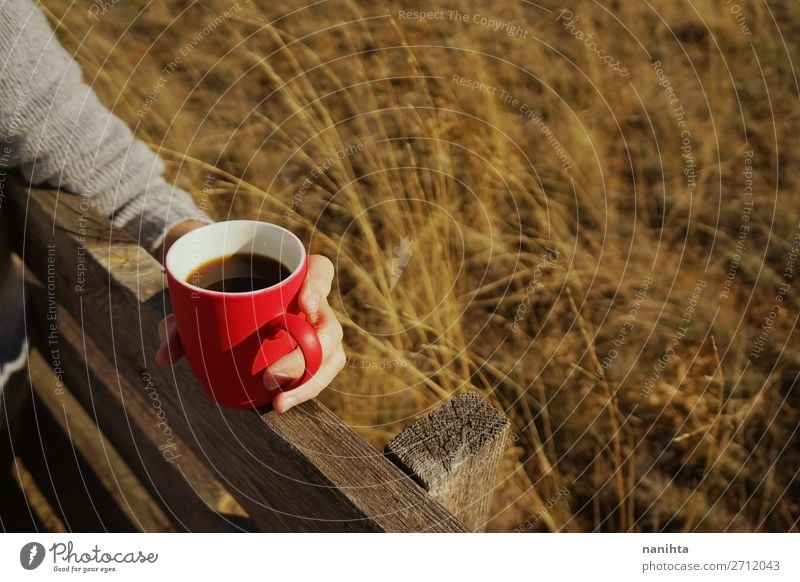 One people holding a cup of coffee or soluble cereals Nutrition Breakfast Organic produce Beverage Hot drink Hot Chocolate Coffee Tea Lifestyle Health care