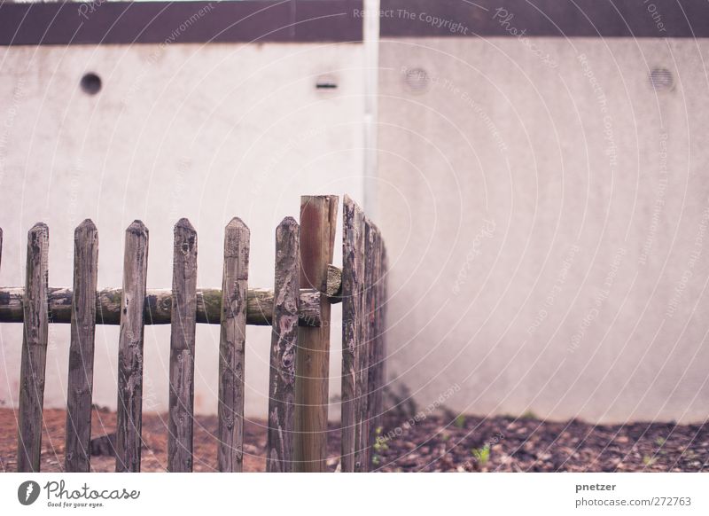 fence Village Small Town Wall (barrier) Wall (building) Old Fence Wood Garage White Ventilation Wooden board Border Suburb Neighbor Colour photo Subdued colour