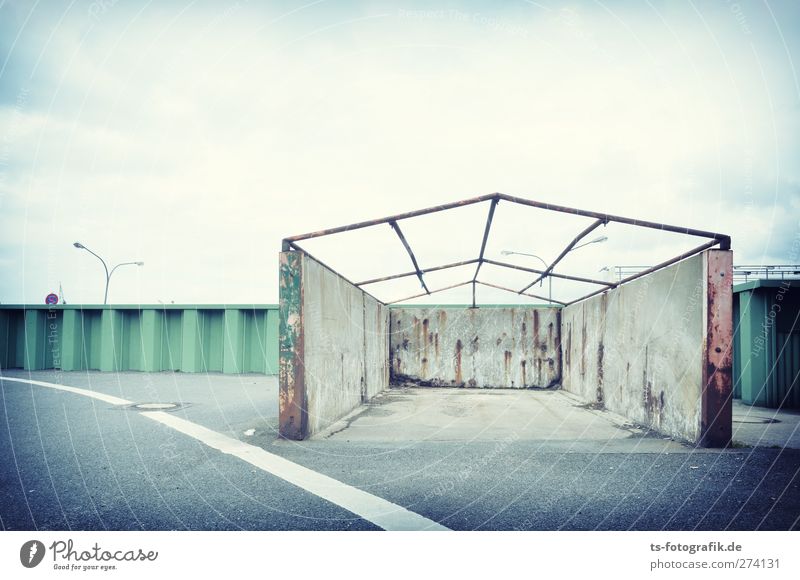 Storm-proof construction Bremerhaven Port City Outskirts Deserted House (Residential Structure) Hut Harbour Manmade structures Wall (barrier) Wall (building)