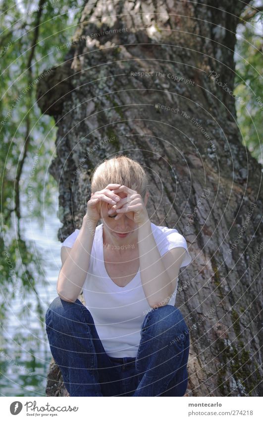 Be distracted.... Human being Feminine Young woman Youth (Young adults) Woman Adults Partner Life 1 30 - 45 years Nature Sun Summer Beautiful weather Tree Park