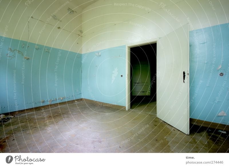 Room To Leave Deserted House (Residential Structure) Door Ceiling Corner of the room Floor covering Old Dark Glittering Historic Green Mysterious Cold Culture