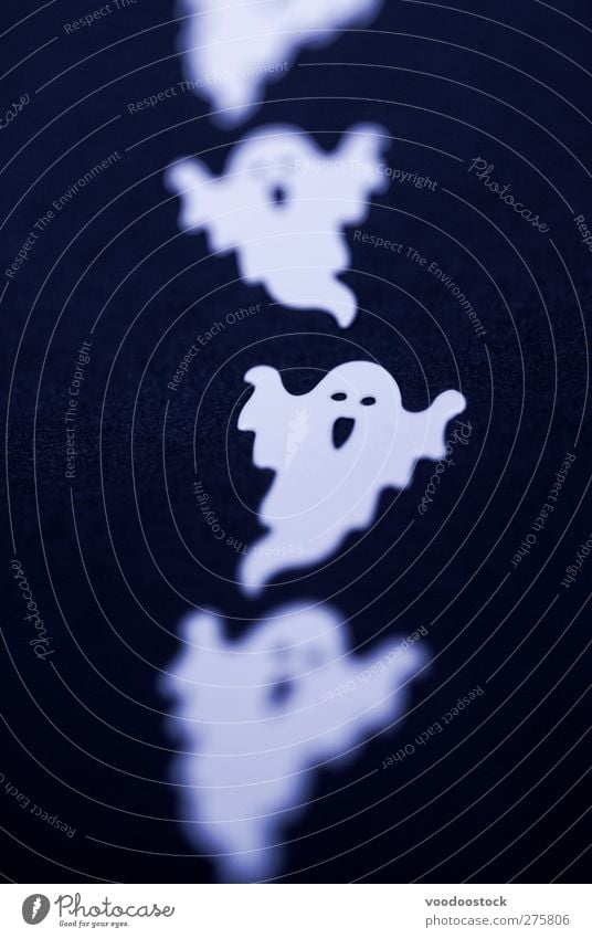 halloween flying ghosts Decoration Hallowe'en Line Ghosts & Spectres  Ghostly Spooky Flying Creepy White trio three haunted haunting party favor Black