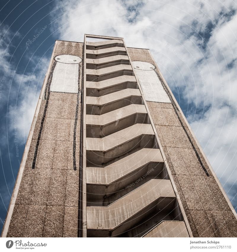 Skyscraper in Bristol Town Downtown Skyline Populated House (Residential Structure) High-rise Stairs Facade Balcony Esthetic Exceptional Graffiti England