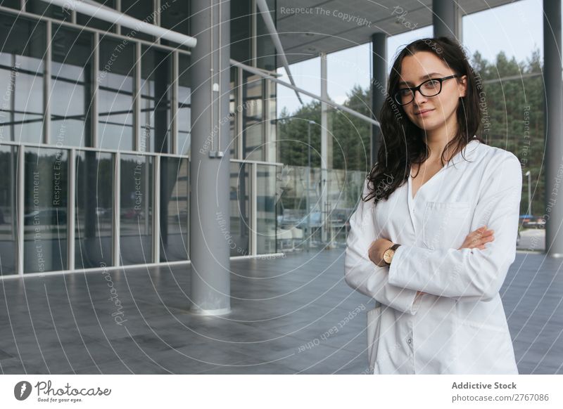 Woman in whites at modern building Laboratory Work and employment Science & Research Building Modern Contemporary Human being Scientist Medication Chemistry