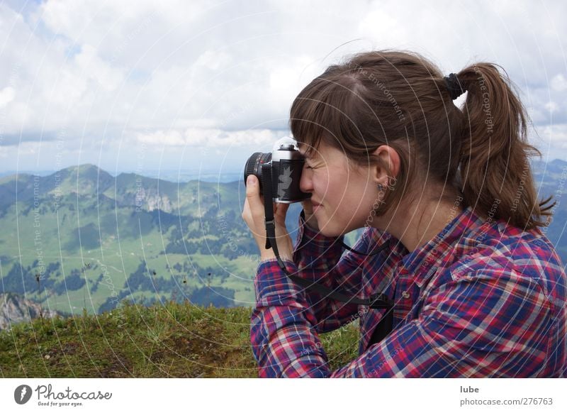 Smile, please! Leisure and hobbies Mountain Feminine Young woman Youth (Young adults) 1 Human being 18 - 30 years Adults Landscape Photography Take a photo