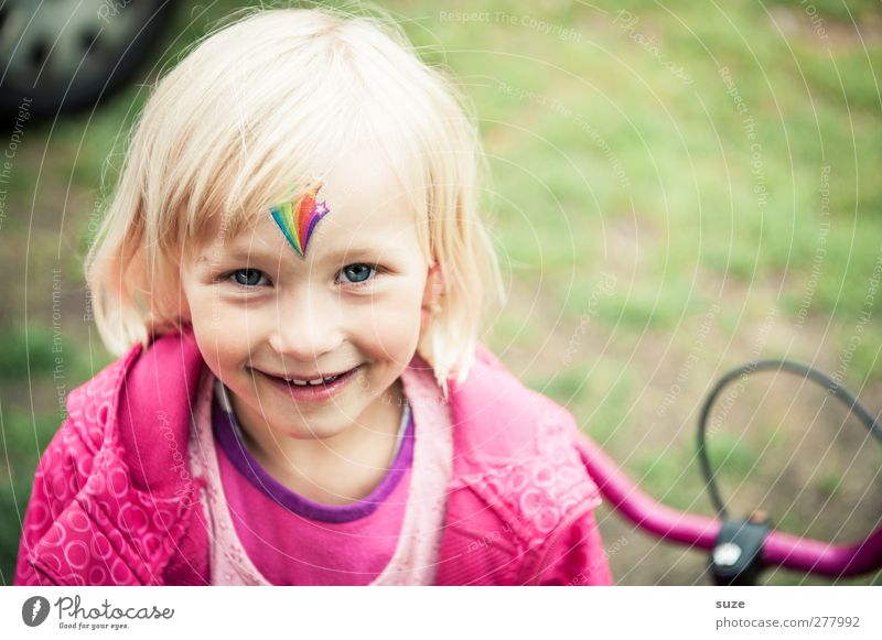 Happy because tattoo on anne forehead Lifestyle Joy Hair and hairstyles Face Leisure and hobbies Summer Summer vacation Child Human being Toddler Girl Infancy