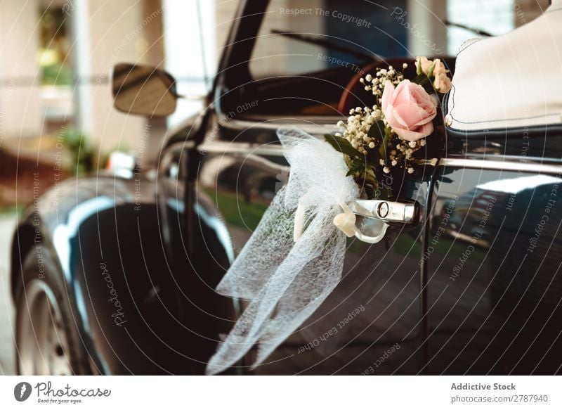 Flower on handle of retro car Car Handle Retro Wedding Fresh Rose Hanging cabriolet Vintage Street Beautiful Feasts & Celebrations Wonderful Aromatic Design