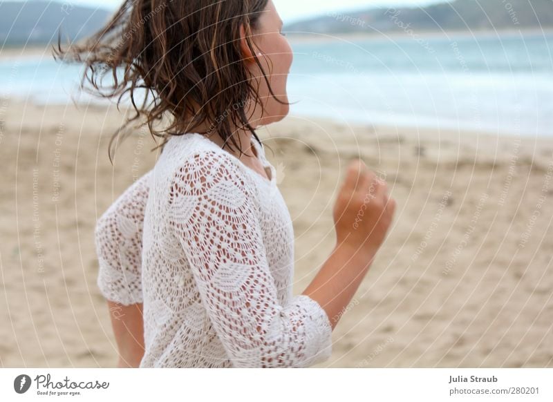 turn me and I turn myself Feminine Girl 1 Human being 8 - 13 years Child Infancy Dance Sand Summer Beach Ocean Atlantic Ocean Earring pearl earrings Rotate