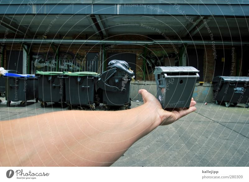 recyclable Human being Hand Fingers 1 Environment To hold on Keg Trash Trash container Recycling Recycling container Recyclable material Dustman