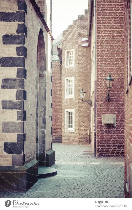 through this hollow alley Duesseldorf Federal eagle Europe Town Downtown Old town Deserted House (Residential Structure) Church Wall (barrier) Wall (building)