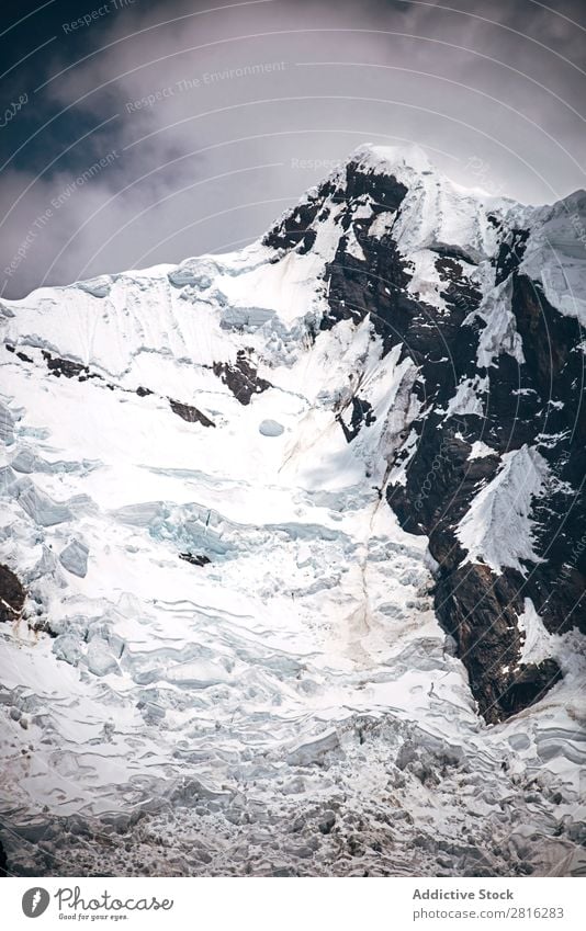 Beautiful snow covered mountain peak in the Cordillera Blanca range of Huascaran National Park, Peru Mountain Peak cruz Hiking glaciers Destination america