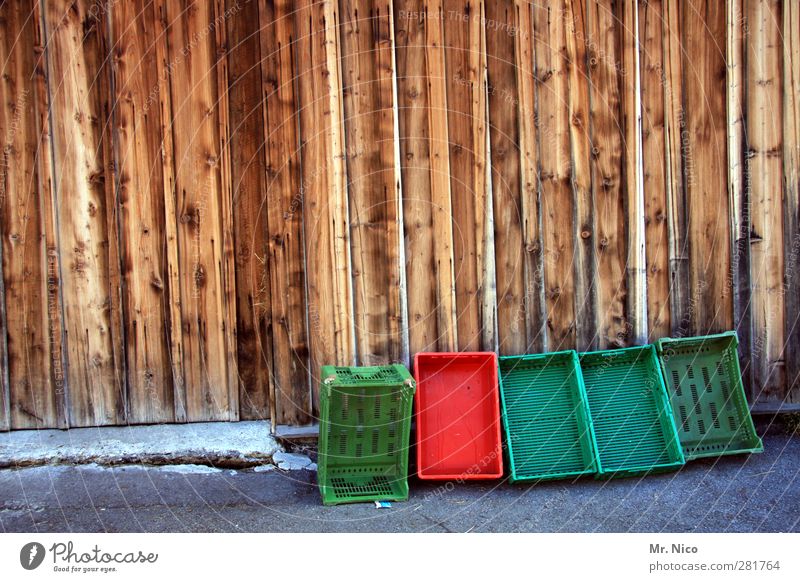 green- red coalition Agriculture Forestry Trade Logistics Village Hut Wood Green Red Crate Markets Box of fruit Wooden wall Ready to collect Plastic