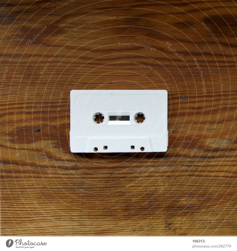 Things used to be better, B L E I S T I F T. Technology Entertainment electronics Music Listen to music Media Radio (broadcasting) White Tape cassette mc Pencil