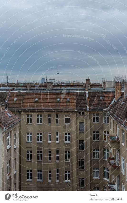 Berlin Prenzlauer Berg Town Capital city Downtown Old town Skyline Deserted Wall (barrier) Wall (building) Facade Window Roof Eaves Chimney Antenna