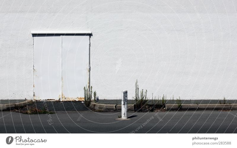 Parking: occupied. Industry Trade Plant Wild plant Small Town Downtown Pedestrian precinct Deserted Industrial plant Ruin Places Gate Building Wall (barrier)