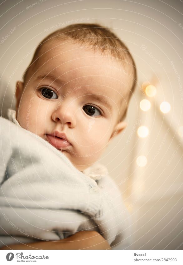 nice baby Human being Masculine Baby Head Face Eyes Ear Nose Mouth Lips 1 0 - 12 months Cool (slang) Beautiful Small Blue Brown Emotions Colour photo