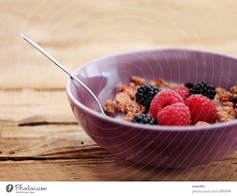 Sunday breakfast Food Fruit Nutrition Eating Breakfast Organic produce Vegetarian diet Diet Delicious Raspberry Blackberry Bowl Cereal dietary fibres Healthy