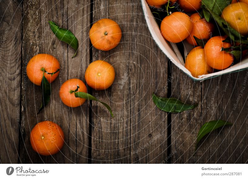 satsuma Food Fruit Nutrition Vegetarian diet Diet Slow food Fresh Delicious Sour Sweet Orange Tangerine Fruity Wooden table Food photograph Citrus fruits