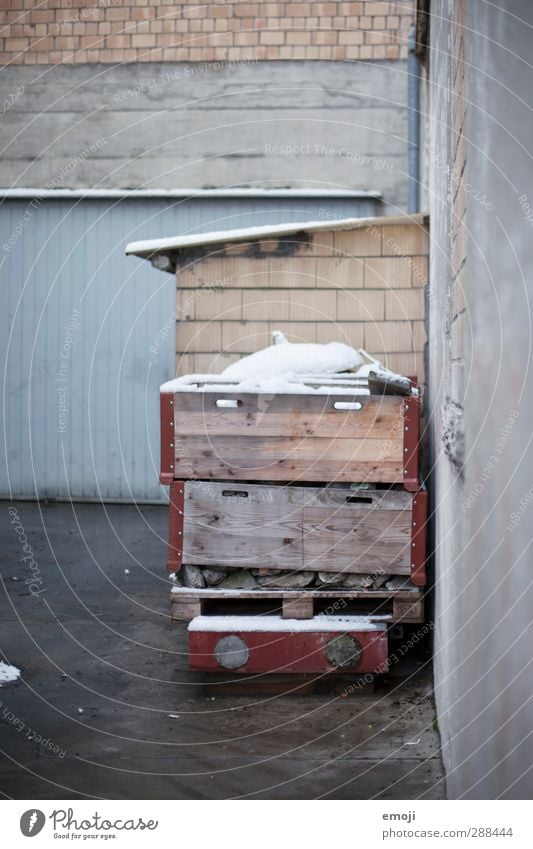 Right Outskirts Industrial plant Factory Building Interior courtyard Wall (barrier) Wall (building) Facade Cold Town Gray Colour photo Exterior shot Deserted