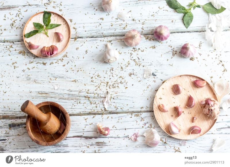 View of several heads of garlic, prepared for cooking Food Vegetable Herbs and spices Nutrition Eating Vegetarian diet Diet Life Kitchen Nature Plant Fresh