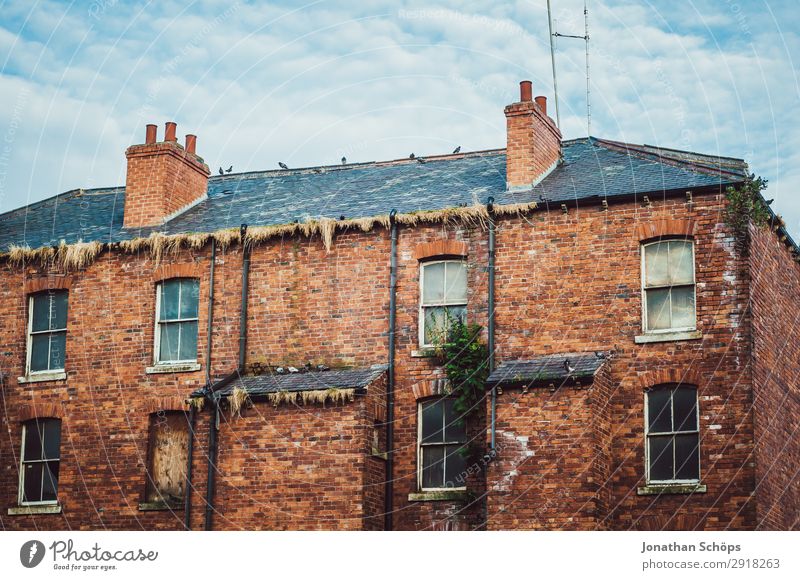 Brick facade residential house in England Town Architecture Esthetic Great Britain leeds House (Residential Structure) Living or residing Old Uninhabited Facade