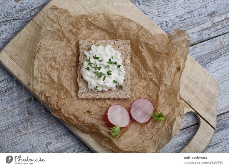 Crispbread with Cottage Cheese and Radish crispbread hardbread cottage cheese fresh cheese radish red brown white vegetable vegetarian Food Organic produce