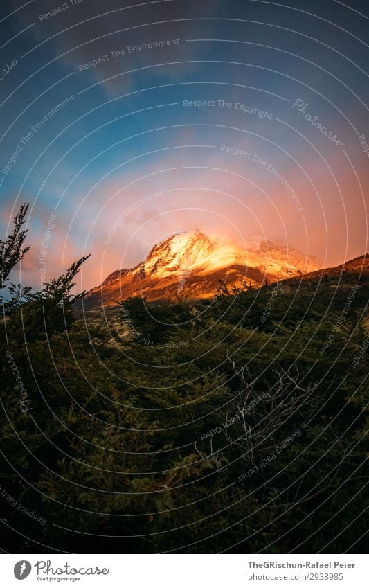 Patagonia Nature Landscape Esthetic Blue Gold Orange Chile Mountain Rough Wind Cold Clouds Moody Exterior shot Sunrise Cute Glow National Park Colour photo