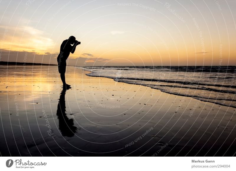 photographer Lifestyle Leisure and hobbies Vacation & Travel Summer Beach Human being Masculine Man Adults 1 45 - 60 years Nature Landscape Sand Water Sky