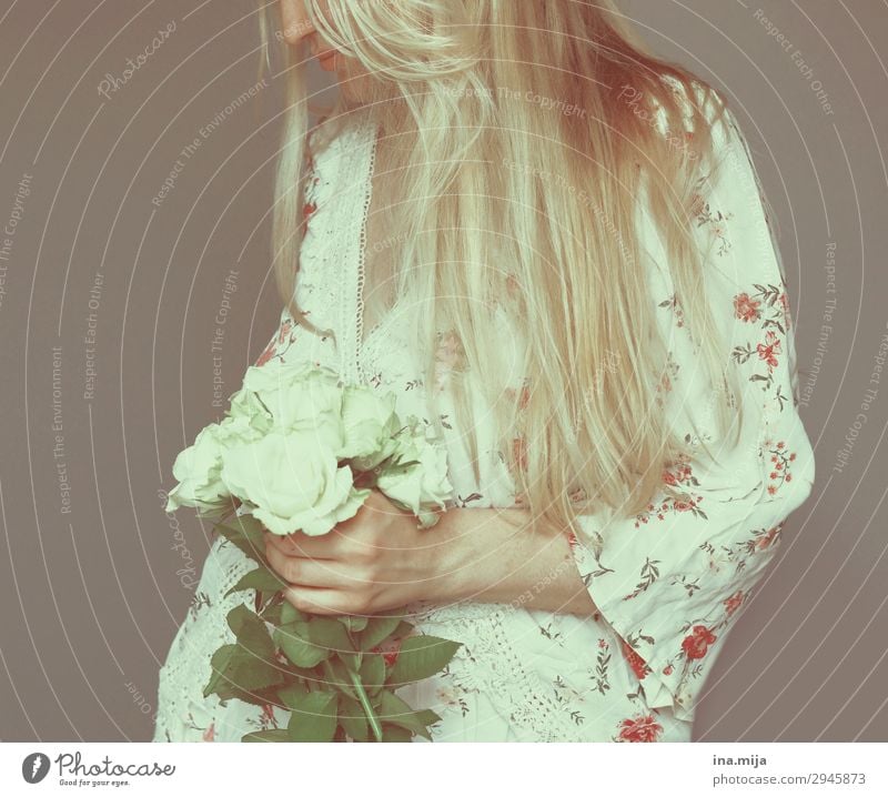 Language of the flower Human being Feminine Young woman Youth (Young adults) Woman Adults 1 Hair and hairstyles Blonde Long-haired White Colour photo