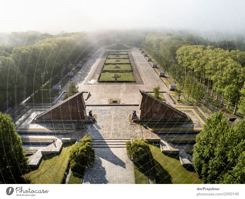 Soviet memorial in Treptow Berlin_Recording_2019 berlinerwasser theProjector the projectors farys Joerg farys ngo ngo photographer Wide angle Panorama (View)