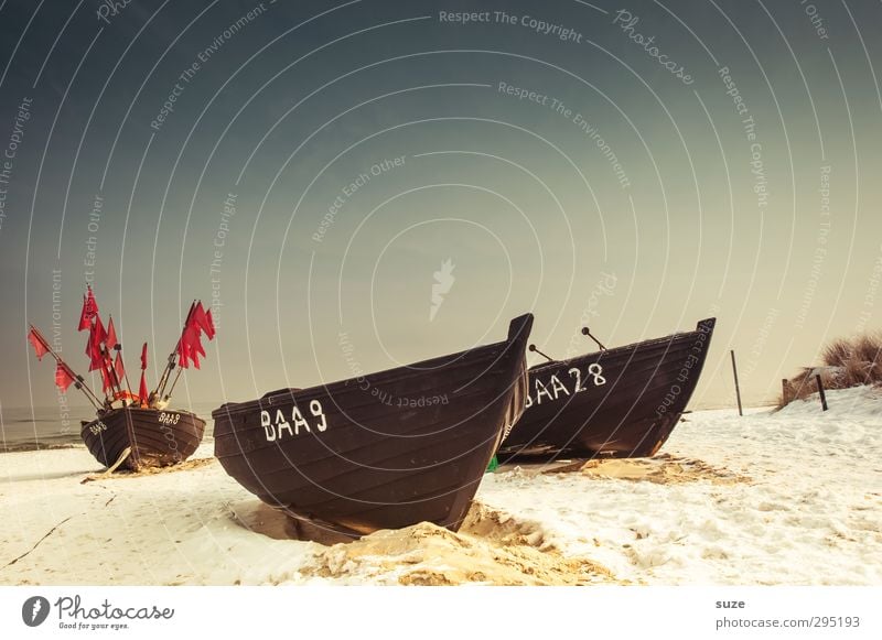 Een, twej, een twej, drej Calm Beach Ocean Island Winter Snow Environment Nature Landscape Elements Sand Sky Cloudless sky Horizon Coast Baltic Sea Fishing boat