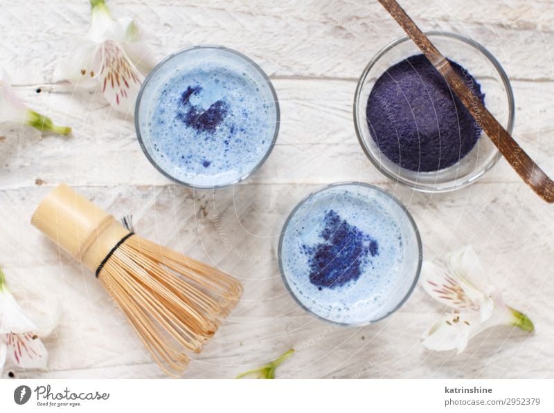 Blue matcha milk Breakfast Vegetarian diet Bowl Flower Natural White blue matcha foam Froth latte Beater butterfly pea Powder drink antioxidant Dried food