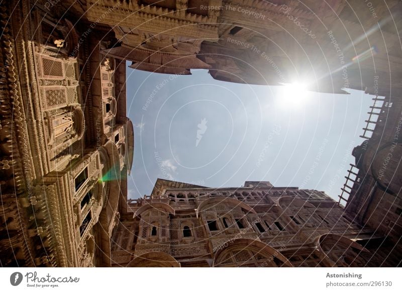 yard 3 Sky Clouds Sun Sunlight Weather Beautiful weather Warmth Jodphur Rajasthan India Asia Town Deserted House (Residential Structure) Palace Castle Places