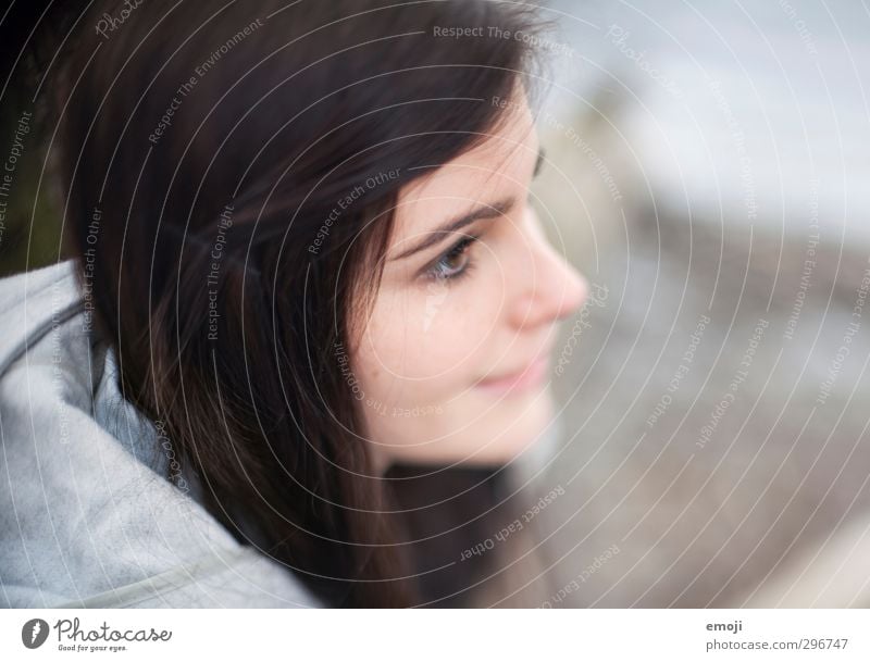 hazel eyes Feminine Young woman Youth (Young adults) Face 1 Human being 18 - 30 years Adults Beautiful Colour photo Exterior shot Day Shallow depth of field