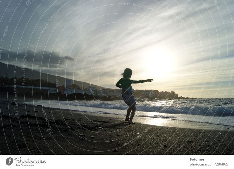 There's fairyland back there! Human being Child Girl Infancy 1 Environment Nature Landscape Elements Water Sky Clouds Summer Beautiful weather Warmth Waves