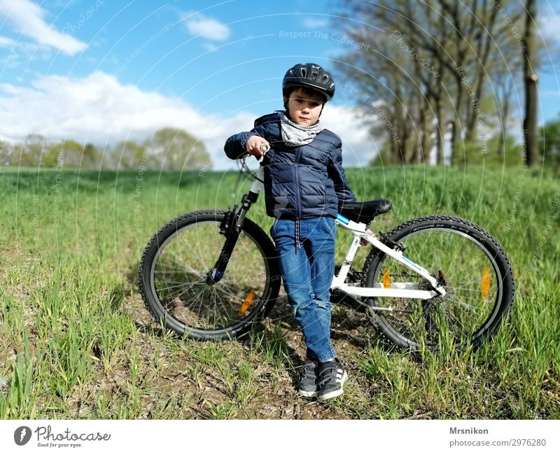 bike tour Leisure and hobbies Vacation & Travel Tourism Trip Adventure Freedom Cycling Toddler Boy (child) Infancy Life 1 Human being 3 - 8 years Child Looking