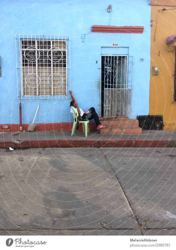 columbian street scene Human being Feminine Woman Adults Mother Legs 1 45 - 60 years Village Small Town Port City Outskirts House (Residential Structure)